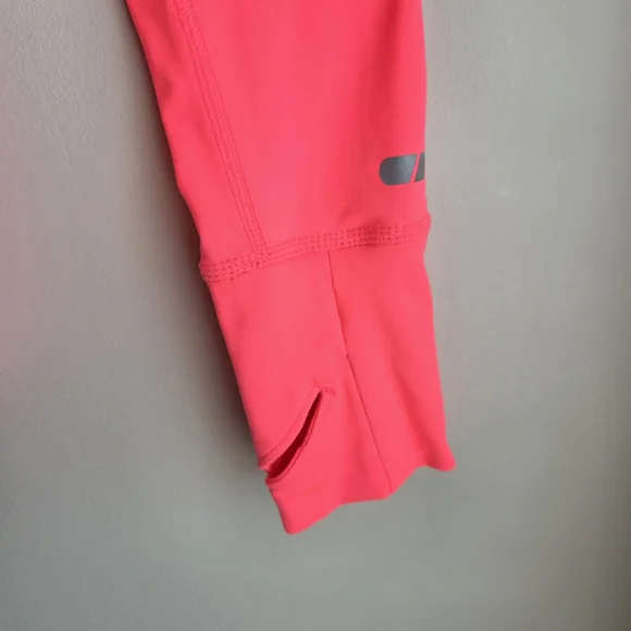 Brooks Running Dash Hoodie in Bright Pink - Picture 4 of 11